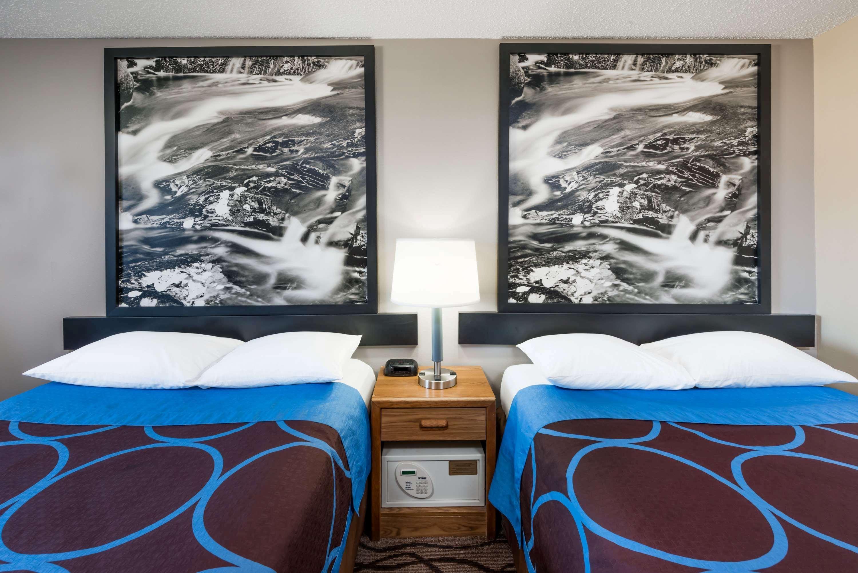 ซูเปอร์ 8 บาย วินด์แฮม เวสต์ เพลนส์ เวสต์ Motel West Plains ภายนอก รูปภาพ