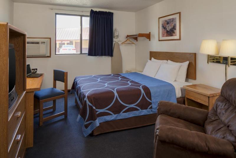 ซูเปอร์ 8 บาย วินด์แฮม เวสต์ เพลนส์ เวสต์ Motel West Plains ภายนอก รูปภาพ