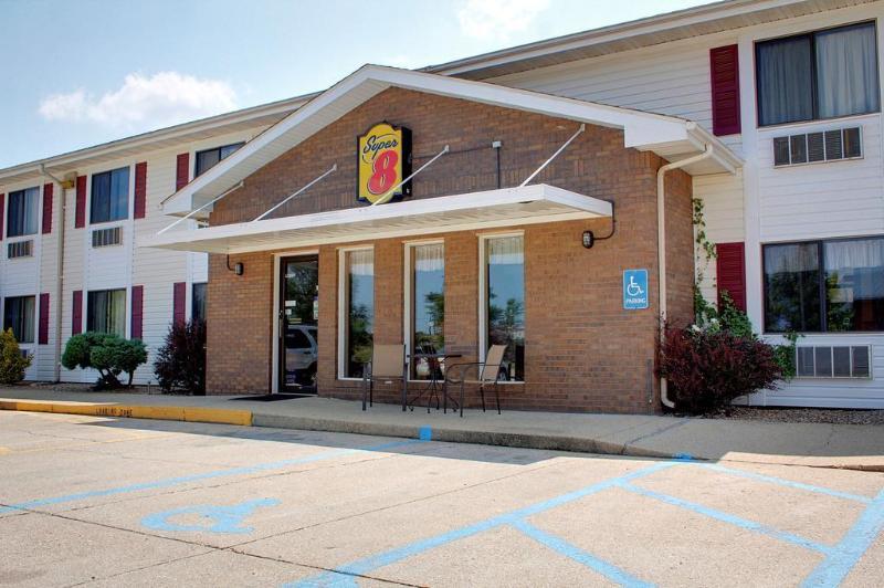 ซูเปอร์ 8 บาย วินด์แฮม เวสต์ เพลนส์ เวสต์ Motel West Plains ภายนอก รูปภาพ